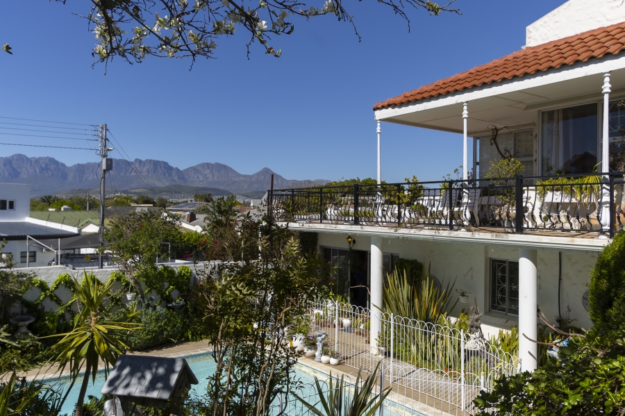 5 Bedroom Property for Sale in Lochnerhof Western Cape